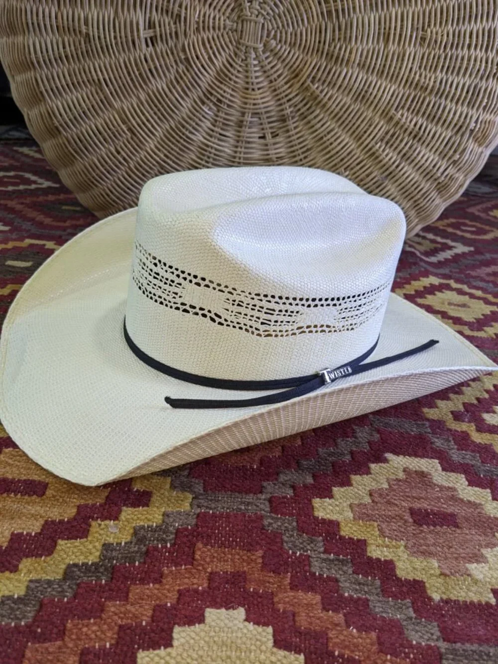 Twister return crease